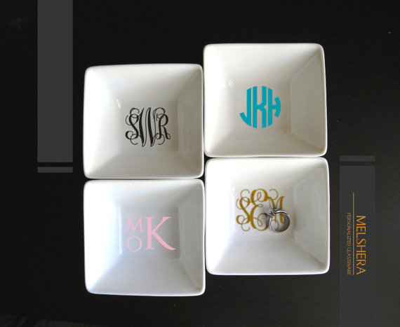 Hochzeit - Monogrammed Jewelry Dish - Ring Holder - Bridesmaid Gift