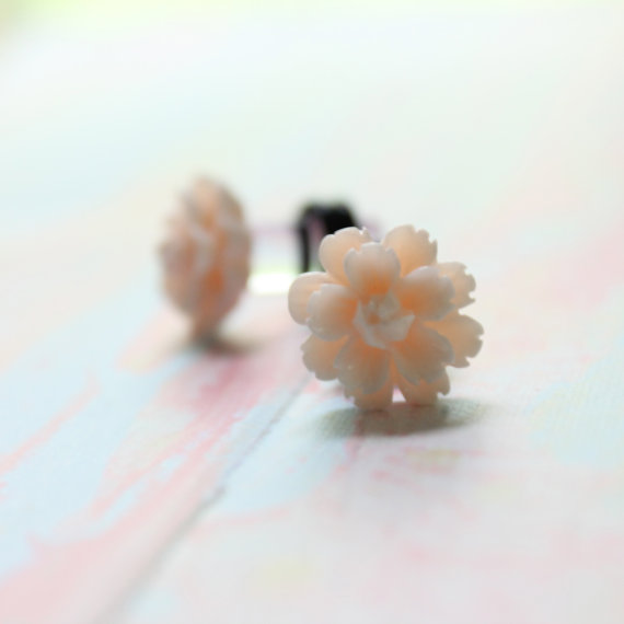 Mariage - Size 4 2 0 00 Sakura Blossom Flower Plugs Blush Pink Gauges for Stretched Ears 4g 2g 0g 00g Body Jewelry Wedding Bridal