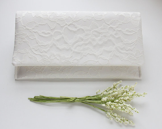 Hochzeit - Ivory Clutch, White Clutch, Bridal Purse, Lace Wedding Clutch, Bridesmaid Gift Idea, Wedding Gift, Bouquet Alternative, Bridal Bag