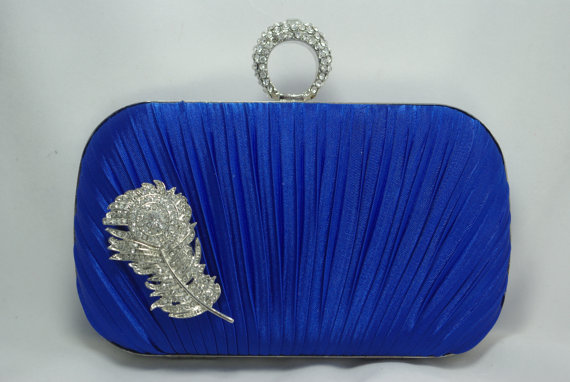 زفاف - Royal Blue Feather Evening Clutch, Blue Wedding Handbag with Peacock Feather Crystal Brooch, Sapphire Blue Satin Box Clutch, Formal Handbag