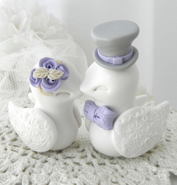 Mariage - Love Birds Wedding Cake Topper, White, Lilac and Grey, Bride and Groom Keepsake, Fully Customizable