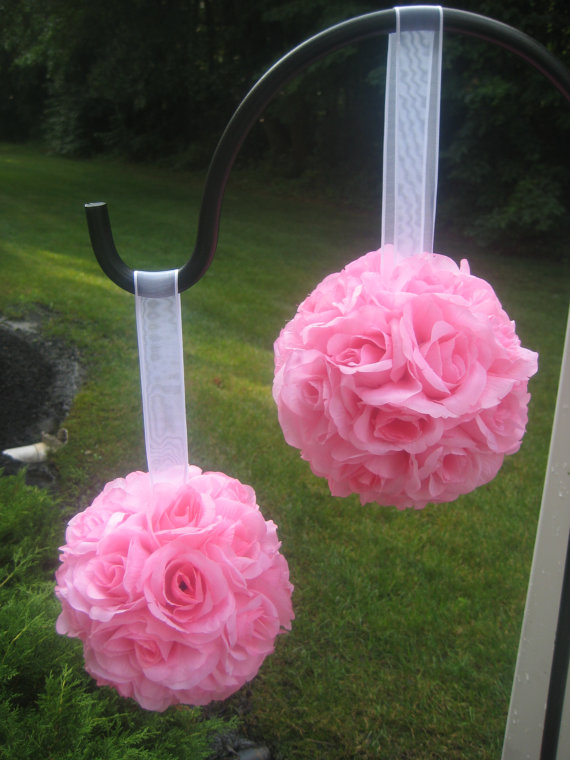 Свадьба - Baby Pink Silk Rose Pomanders......READY TO SHIP..........