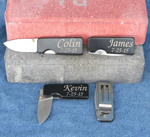Hochzeit - 2 Laser Engraved Money Clip Folding Knives, Personalized Groomsmen Gift, Best Man Thank You, Black or Blue Available