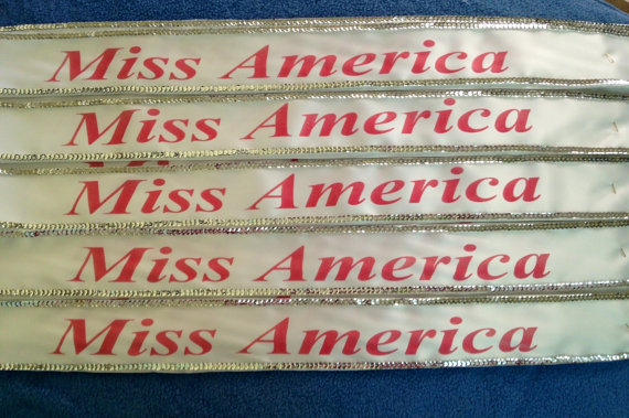 Mariage - Miss America pageant sash, Cistomize your Sash,Wedding Sash Prom King, Prom Queen, Miss America, Beauty Queen,Miss USA Any Color any wording