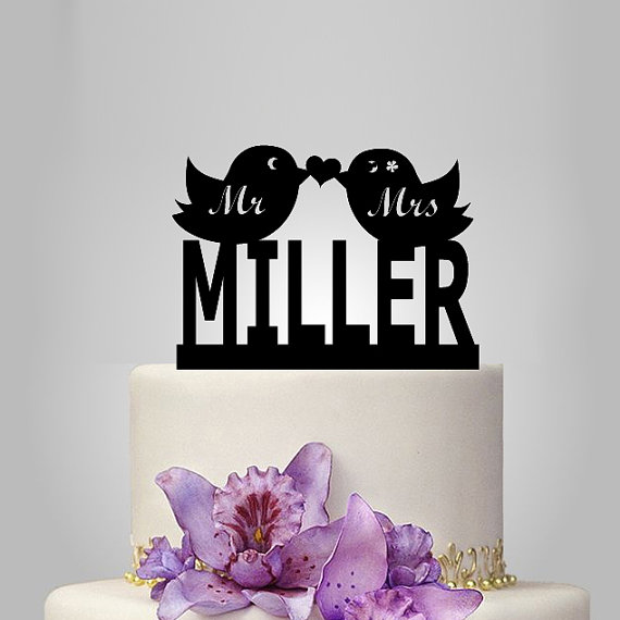 Hochzeit - Just married wedding cake topper, personalize cake topper, monogram cake topper, custom lastname, Mr and Mrs cake topper, bird cake topper