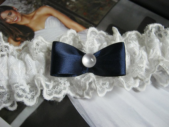 Hochzeit - White Lace Garter with Navy Bow
