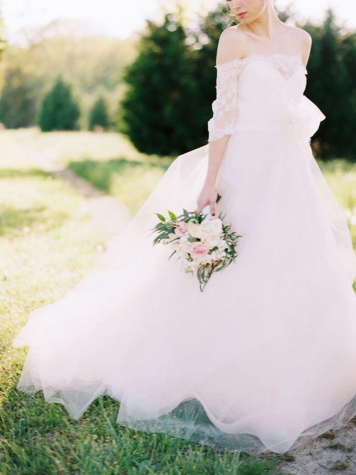 Hochzeit - Romantic And Ethereal Wedding Inspiration