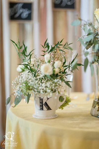 Свадьба - This Pastel Colored Wedding Is Full Of Sweet Details