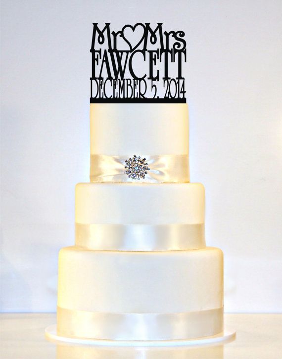 زفاف - Monogram Wedding Cake Topper Personalized With "Mr & Mrs" And YOUR Last Name And Wedding Date