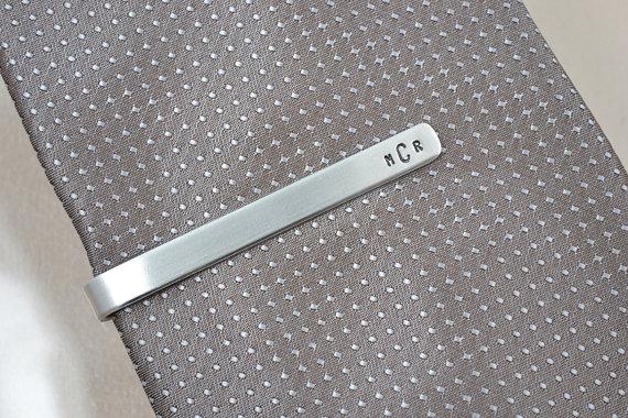Hochzeit - Personalized Tie Clip - Custom Tie Bar - Monogrammed Tie Clip for Father's Day, Father of the Bride, Groom, Groomsmen, Gifts