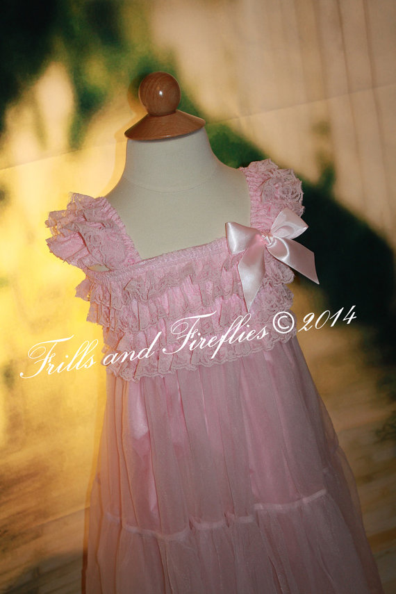 Mariage - Pink Vintage Chiffon and Lace Flower Girl Dress, Lace and Chiffon Flowergirl Dress, Great for Weddings Sizes 2t, 3t, 4t, 5t, 6