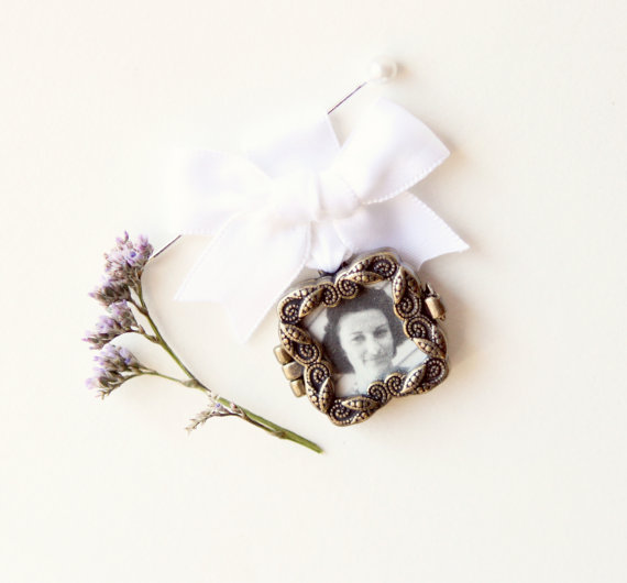 Wedding - SALE bouquet charm - photo frame locket, wedding photograph keepsake, bridal accessory, antiqued bronze color