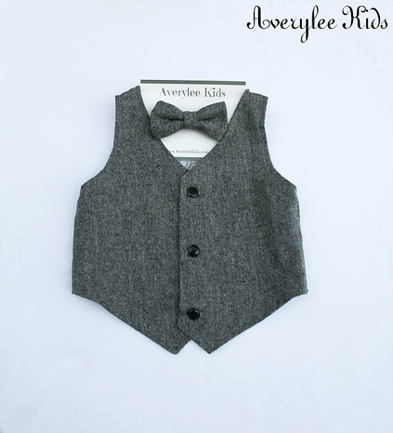 Свадьба - Boy's Grey Tweed Vest, Ring Bearer Attire, Boys Vest,Toddler Boys Vest, Baby Boy Vest, Boys Gray Tweed Vest, Page Boy