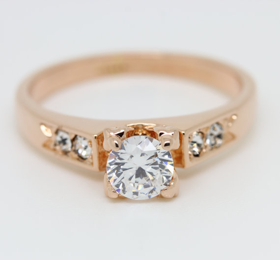 Hochzeit - ON SALE! 18ct Rose gold Solitaire, simulated diamond Ring - engagement ring