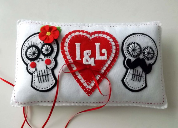 Mariage - Day of the Dead Ring Bearer Pillow Monogrammed Heart