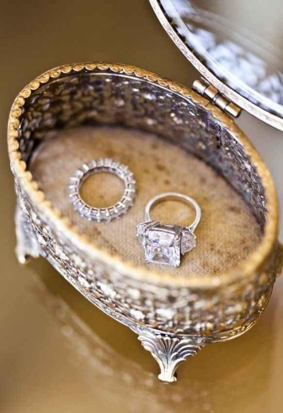 Wedding - 40 Vintage Wedding Ring Details That Are Utterly To Die For