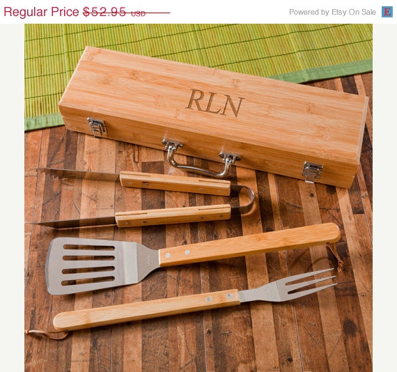Wedding - Personalized Grilling Set with Bamboo Case - Grilling Tools for Dad - Father's Day Gift - Groomsmen Gift - RO112