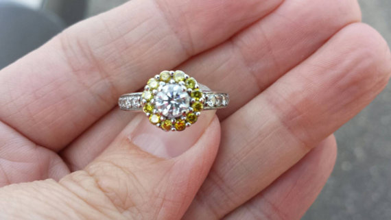 زفاف - Art Deco  Estate Antique  Diamond engagement ring  Halo Diamond  Total weight .1.22 points   14KT white gold  Appraised in 2006 for 3755