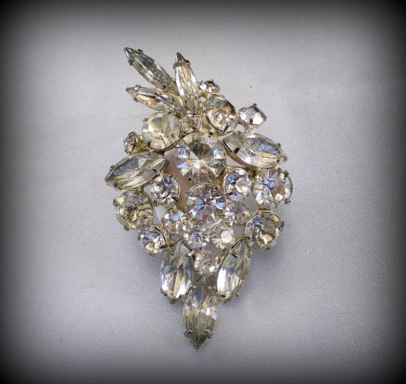 Hochzeit - 50% SALE Vintage Wedding Brooch..Wedding Pin..Bridal Brooch..Bridal Pin..Bridal Sash Pin..Art Deco Brooch..Swarovski Crystal 80s Jewelry NOS