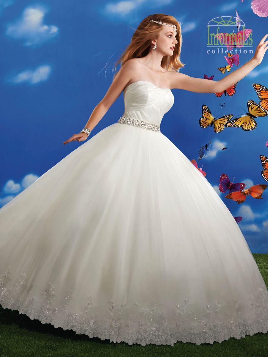 Mariage - 2015 New Arrival Sweetheart Beaded Sash Tulle Ball Gown Wedding Dresses Ruched Bodice Bridal Gowns Dresses Lace-up Back with Lace Hem Online with $146.6/Piece on Hjklp88's Store 