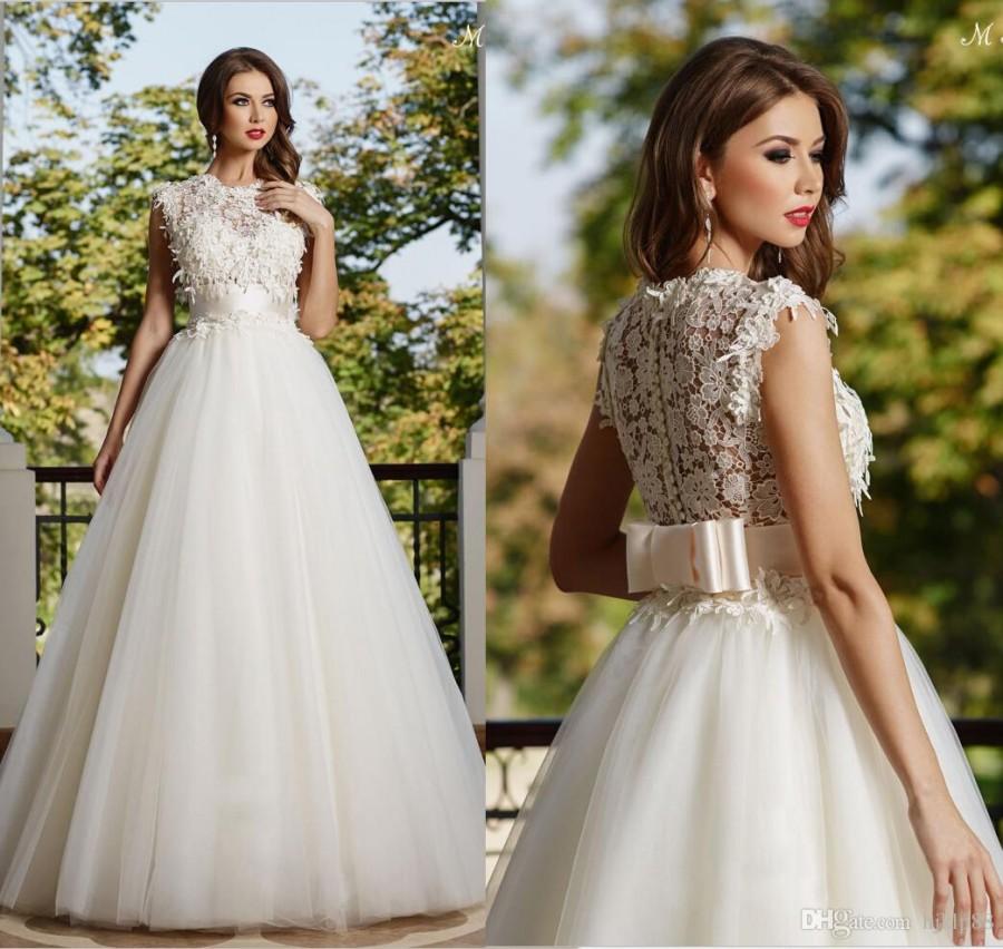 Mariage - 2015 New Hot Selling Sexy Illusion Jewel Neckline Maya Fashion A-Line Wedding Dresses Illusion Backless BowTulle Lace Bridal Gown Spring Gar Online with $124.61/Piece on Hjklp88's Store 