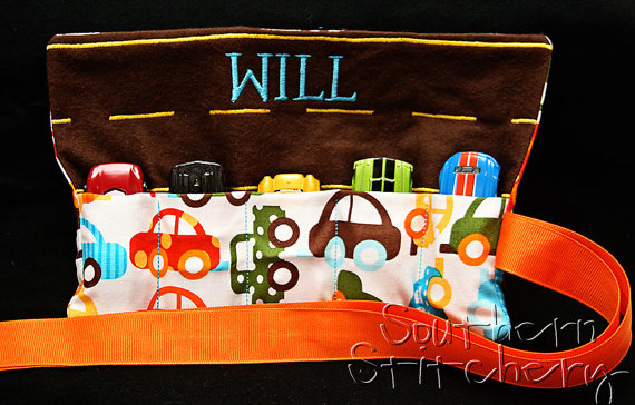 زفاف - Personalized Boys Car Roll Hotwheel Holder Matchbox Roll You choose fabric Great for Gifts Flower Girl Ring Bearer