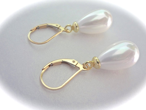 زفاف - Pearl earrings ~ Anna Karenina ~ Keira Knightley ~ Inspired ~ White ~ Pearl drop earrings ~ Gold filled ~ leaver backs ~ Bridal jewelry