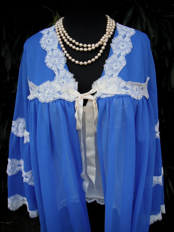 زفاف - Vintage Blue Sheer Robe with White Lace Accents / Size Large / JMC Lingerie
