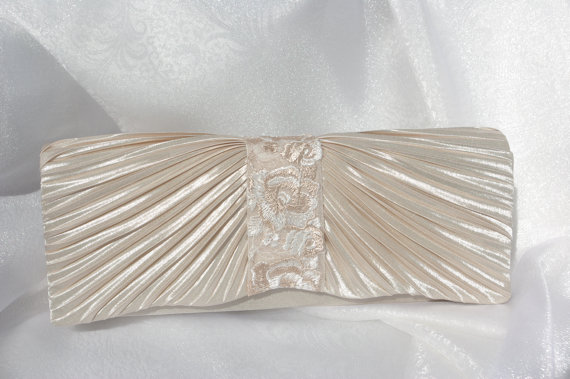 Свадьба - Champagne Bridal Clutch - Lace Embroidered Wedding Handbag - Champagne Formal Clutch - Embroidered Bridal Handbag - Champagne Flower Clutch