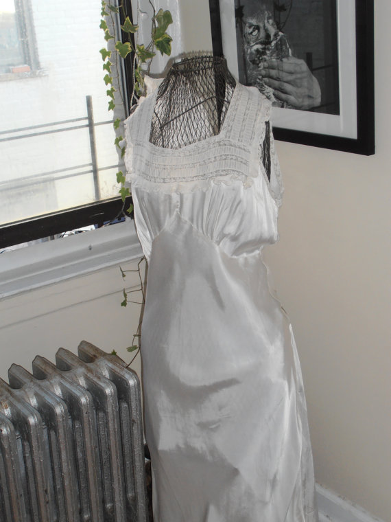 زفاف - 1930s Hollywood Regency White Nightgown Silk and Lace Bridal Plus Size Vintage Lingerie L/XL