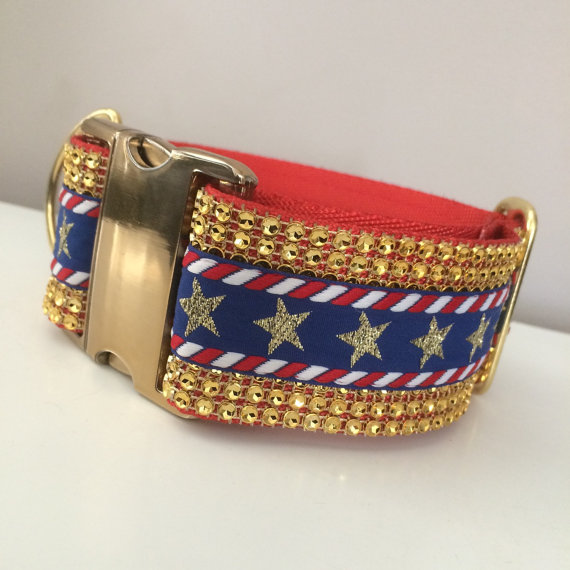 Mariage - WonderDoberWoman Bling.  2" Gold Bling with Star Ribbon, Faux Rhinestone Quick Release or Martingale Dog Collar