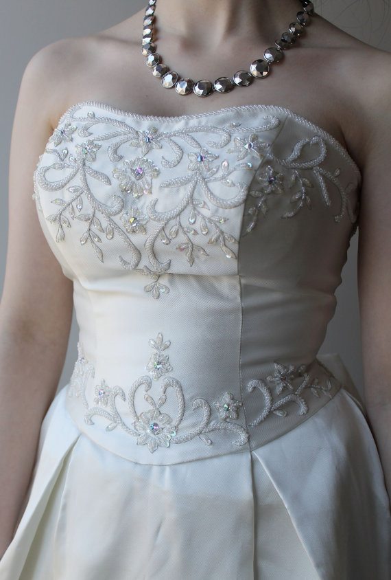 زفاف - Timeless Classic Strapless Princess Ball Gown Wedding Dress in  Satin and Accented with Crystal Embroidery Details