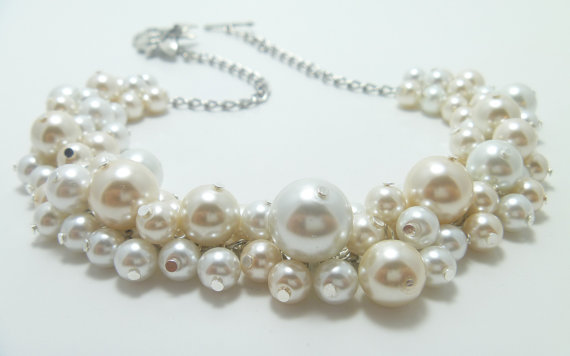 زفاف - Pearl Necklace, Ivory and White Pearl Necklace, Chunky Necklace, Cluster Necklace, Bridal Jewelry, Bridesmaid Necklace, Bib Necklace,