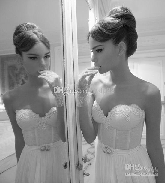 Свадьба - Inbal Dror Beach Summer Sweetheart A-line Wedding Dresses Tulle Lace Appliques Strapless Crystals Beaded Gowns Online with $119.21/Piece on Hjklp88's Store 