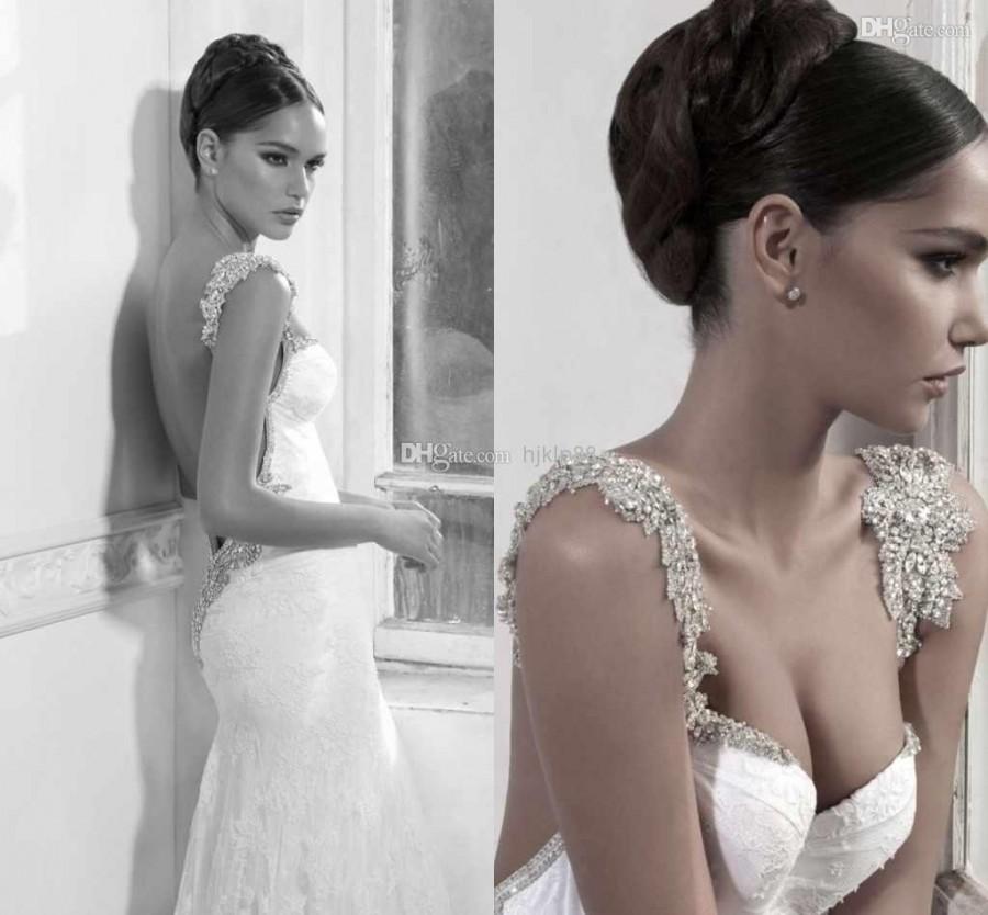Hochzeit - 2014 Sexy A-line Strapless Wedding Dress Chapel Train Sleeveless Beading Lace Wedding Dresses Brides Gown Online with $104.31/Piece on Hjklp88's Store 