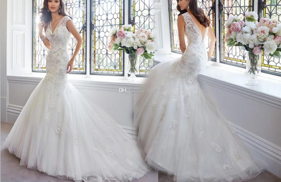 Mariage - 2014 New Arrival Beautiful Tulle Sexy Deep V-Neck Open Back Mermaid Wedding Dresses Lace Applique Beads Backless Bridal Gown Court Train Online with $108.85/Piece on Hjklp88's Store 