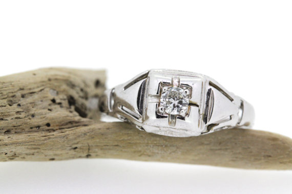 Mariage - SALE Art Deco Ring Vintage Engagement Ring Diamond Ring Estate Ring 14k White Gold Ring Antique Ring Pinky Ring Promise Ring Size 4.5