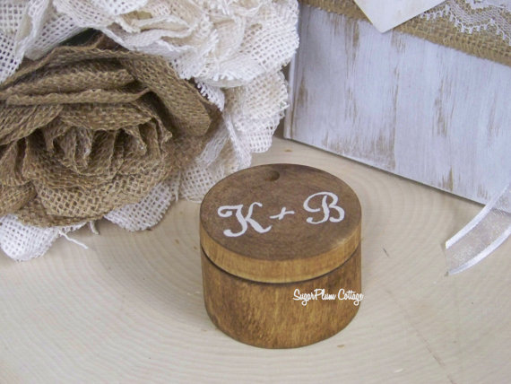 Hochzeit - Wooden Rustic Ring Bearer Decorative Box