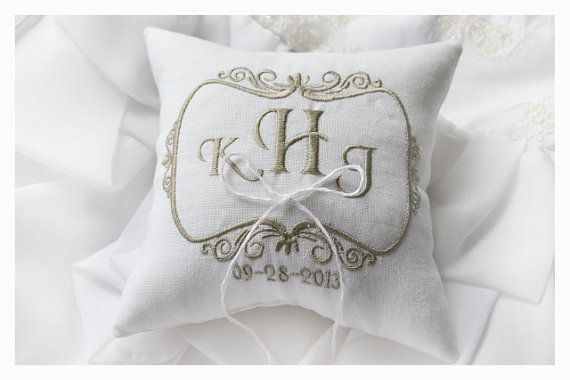 Hochzeit - Linen Wedding pillow , wedding pillow , ring bearer pillow, ring bearer pillow personalized wedding pillow (R47)