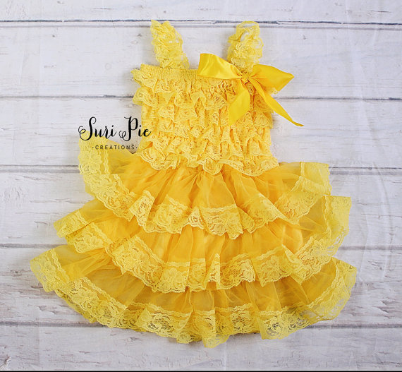 زفاف - Yellow Easter Dress..Flower Girl Dress..1st Birthday Dress.. Tutu Dress.Tea Party..Yellow.newborn coming Home Lace Dress..fairy tutu dress