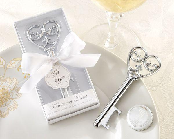 Hochzeit - The Key To My Heart Bottle Opener Favor