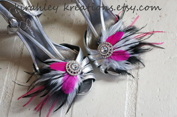 Mariage - DALIA -- Prom Wedding Bride Bridesmaid Marabou Feather Shoe Clips Black White & Hot Pink w/ Rhinestones -- Customizable in YOUR Colors