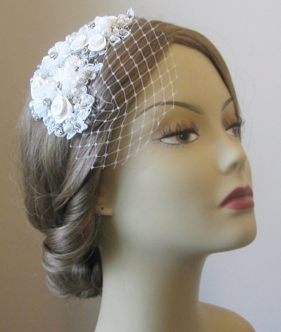Mariage - White Lace Fascinator with Netting, White Bridal Fascinator and Mini Veil with Rhinestones, Pearls - LIETTE