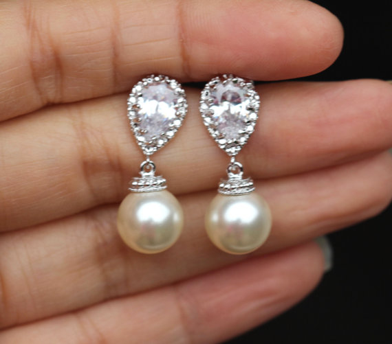 Свадьба - round cream pearl earrings drop earring bridal pearl earring bridesmaid gift wedding earring
