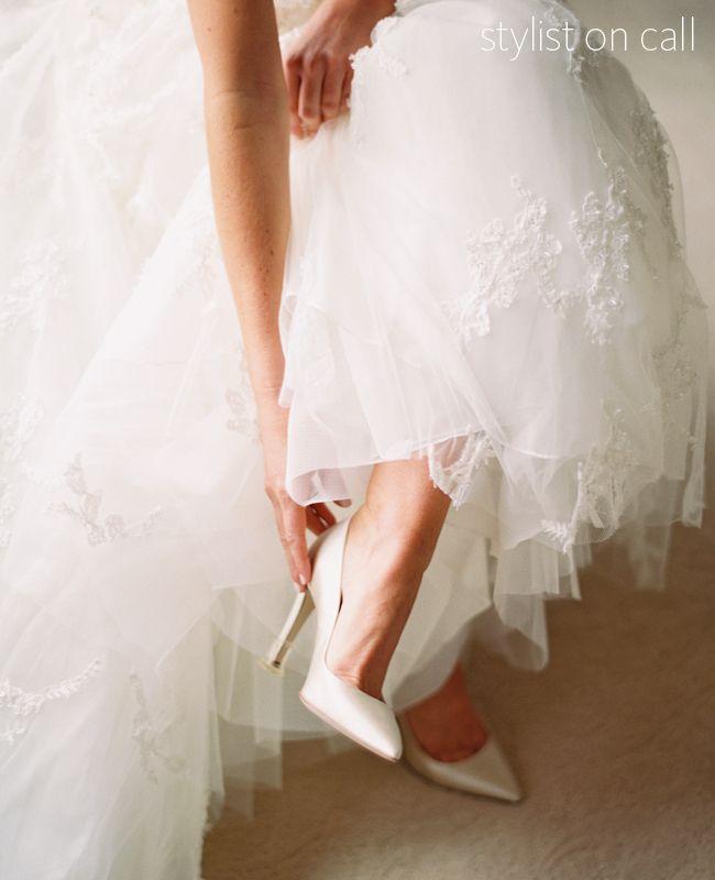 Hochzeit - Ditching The Heels For Flats At The Reception? Here's How To Hem Your Dress!