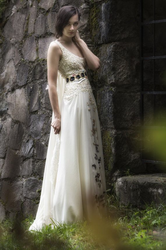 Hochzeit - Vanille Chiffon Dress With Leather