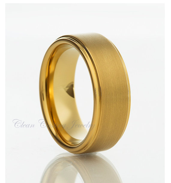 زفاف - Satin Tungsten Wedding Band,18k Yellow Gold,Tungsten Wedding Ring,Anniversary Band,Handmade,Engagement Ring,His,Hers,7mm