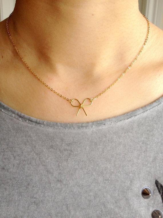 Свадьба - Gold Bow Necklace, Bow Necklace,Promise necklace, Simple everyday jewelry, friendship love, bridesmaid bridal, gift for her
