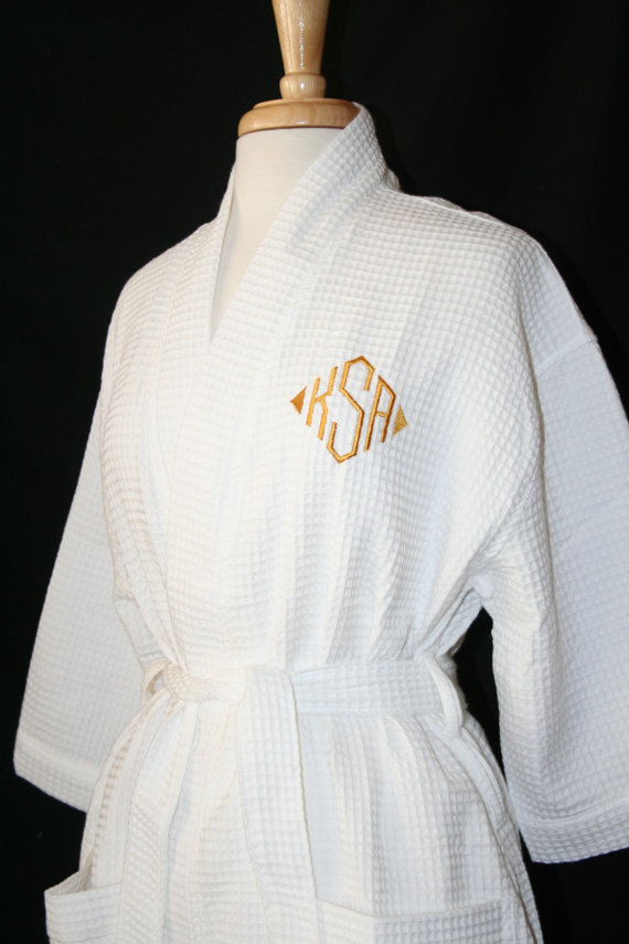 Свадьба - PERSONALIZED Waffle Weave Robes Available in 9 Colors and Ready for Immediate Shipment; Wedding and Rush Orders Welcome