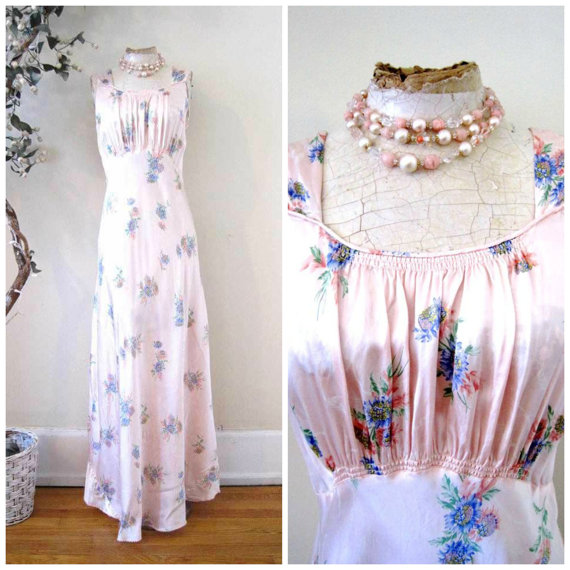 زفاف - vintage 40's bias cut pale pink floral print rayon satin slip nightgown lingerie dress / bridal boho romantic